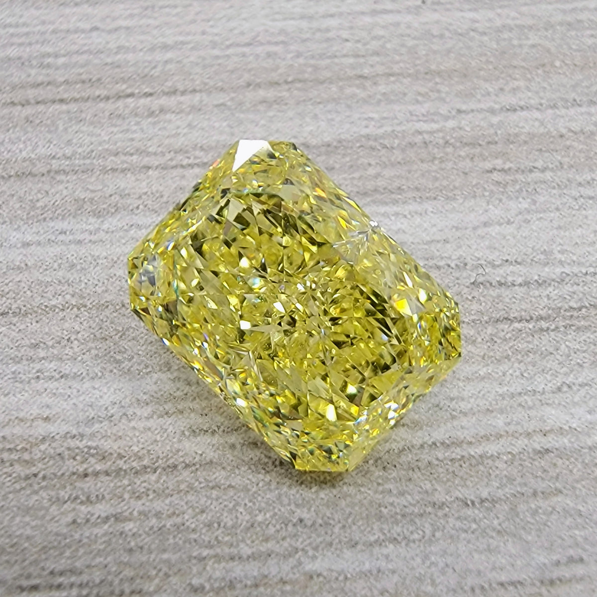 3.51ct Fancy Yellow Radiant Diamond VS1 GIA