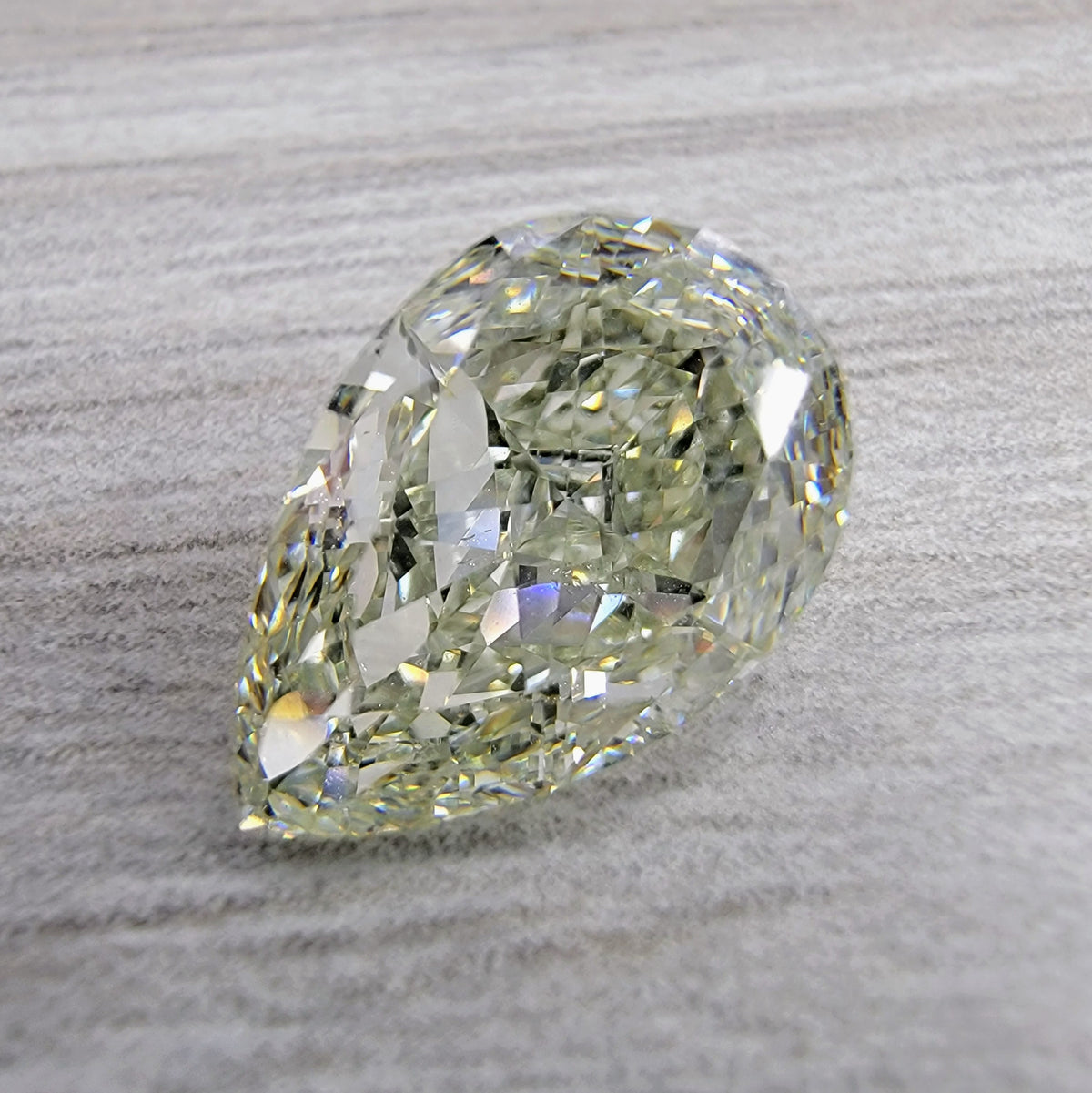 3.79ct Fancy Light Grayish Yellowish Green Pear Diamond VS2 GIA