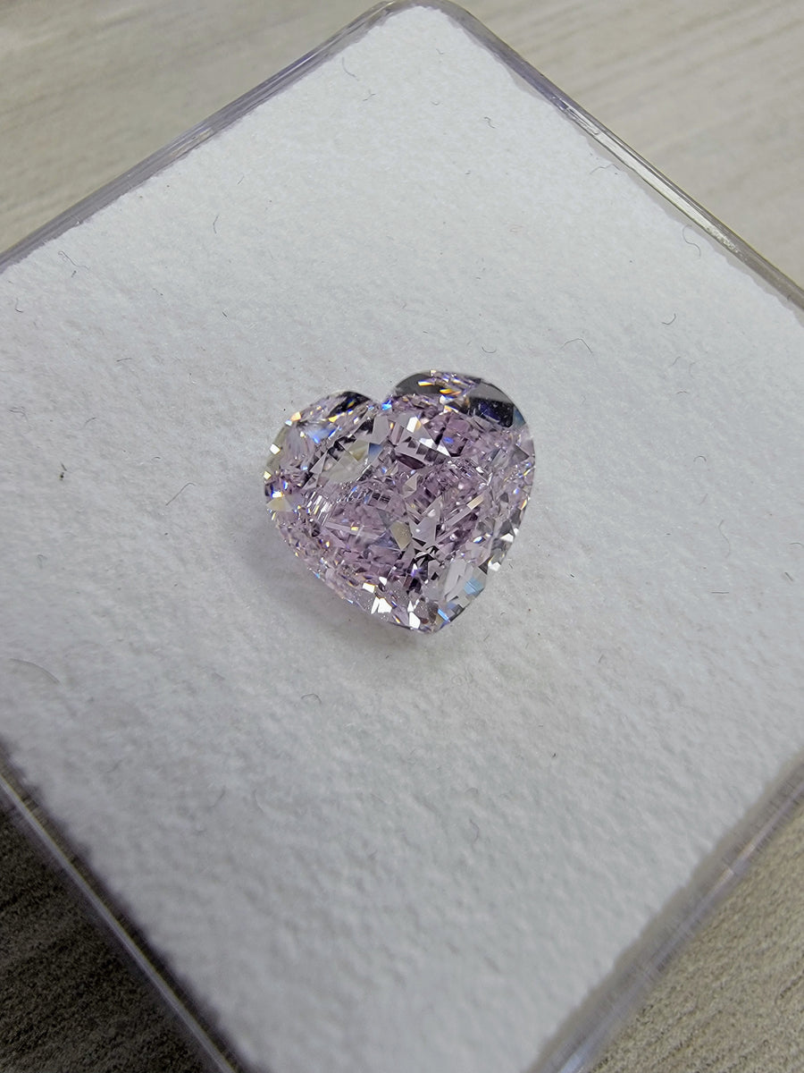 3.01ct Fancy Light Purplish Pink Heart Diamond SI2 GIA