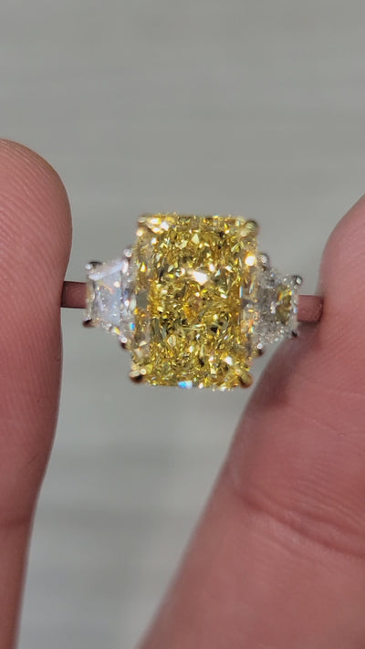 4.07ct Fancy Yellow Radiant VS2 GIA Ring