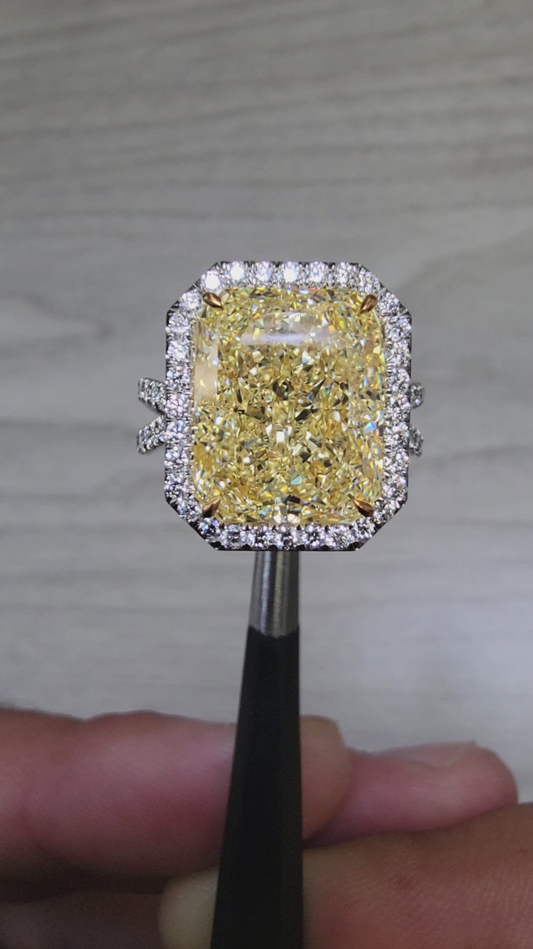 9.04ct Light Yellow Radiant VS2 GIA Ring