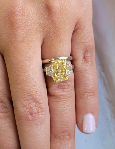 4.07ct Fancy Yellow Radiant VS2 GIA Ring