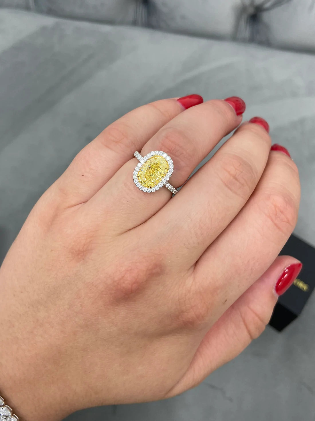 3.04ct Fancy Yellow Oval Diamond Ring VVS2 GIA