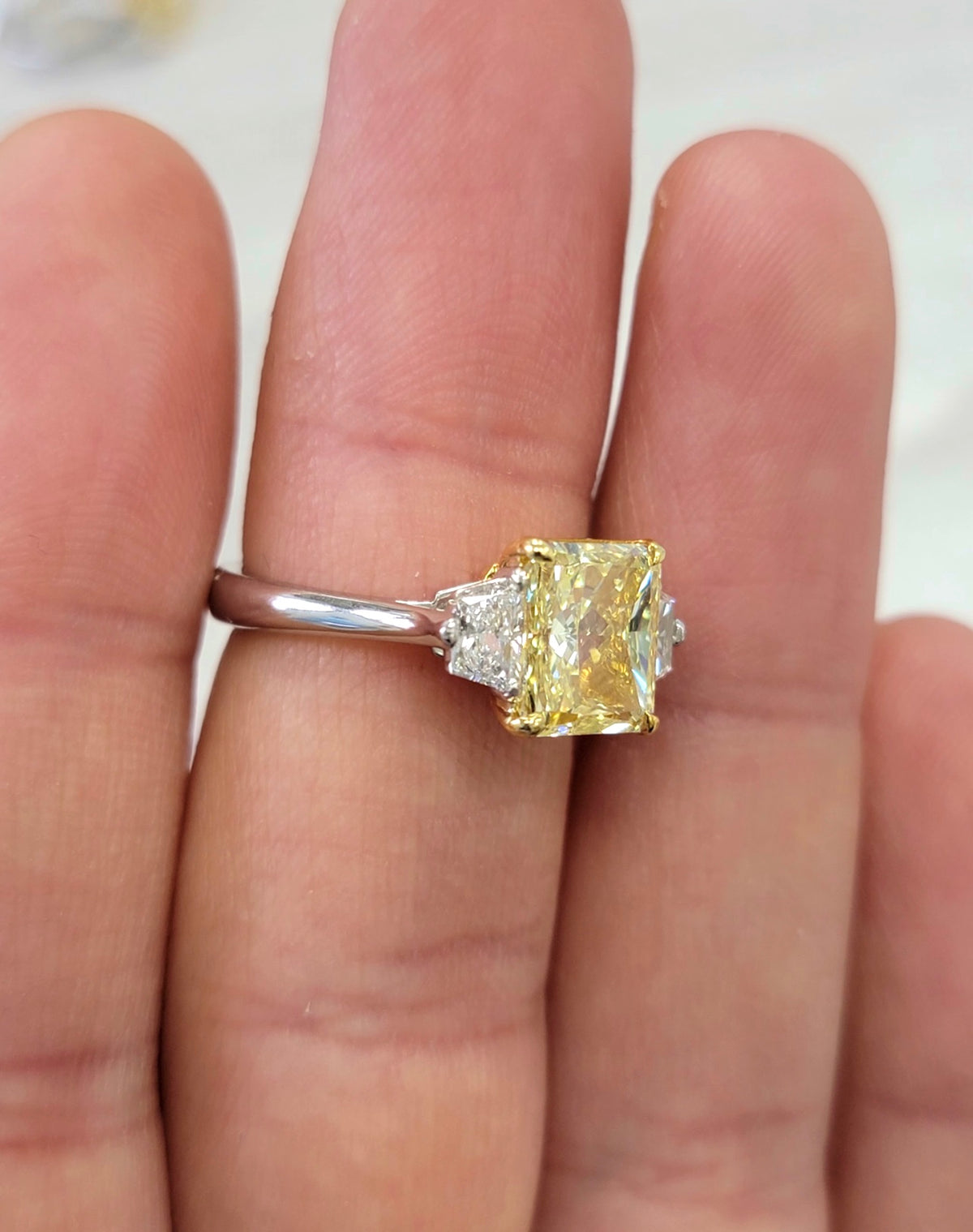 3.00ct Fancy Yellow Radiant Diamond Ring VS2 GIA
