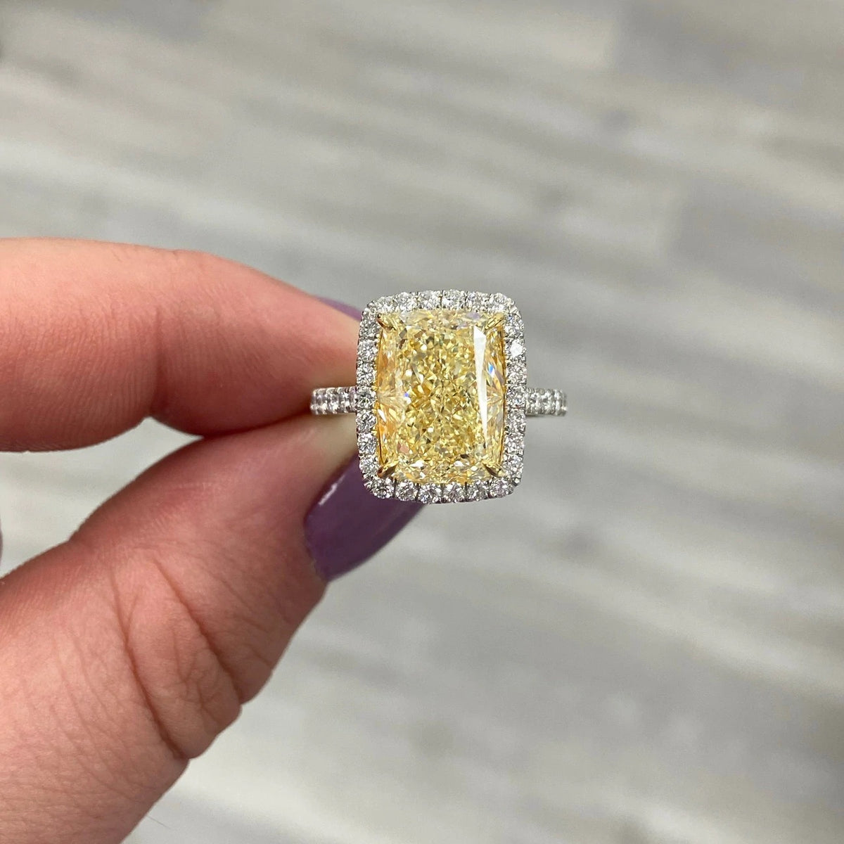 6.01ct Light Yellow Cushion Diamond Ring VS1 GIA
