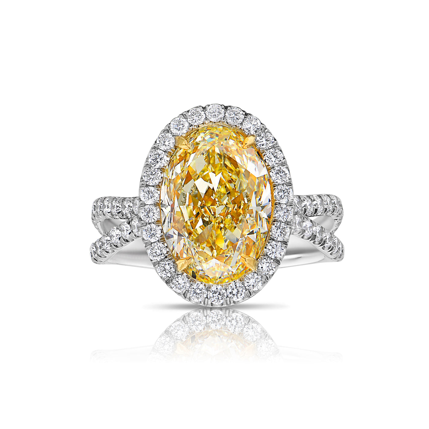 4.53ct Light Yellow Oval VVS2 GIA Ring