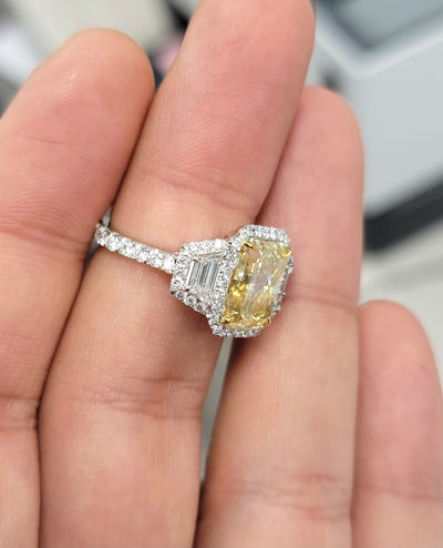 5.14ct Light Yellow Radiant VS2 GIA Ring