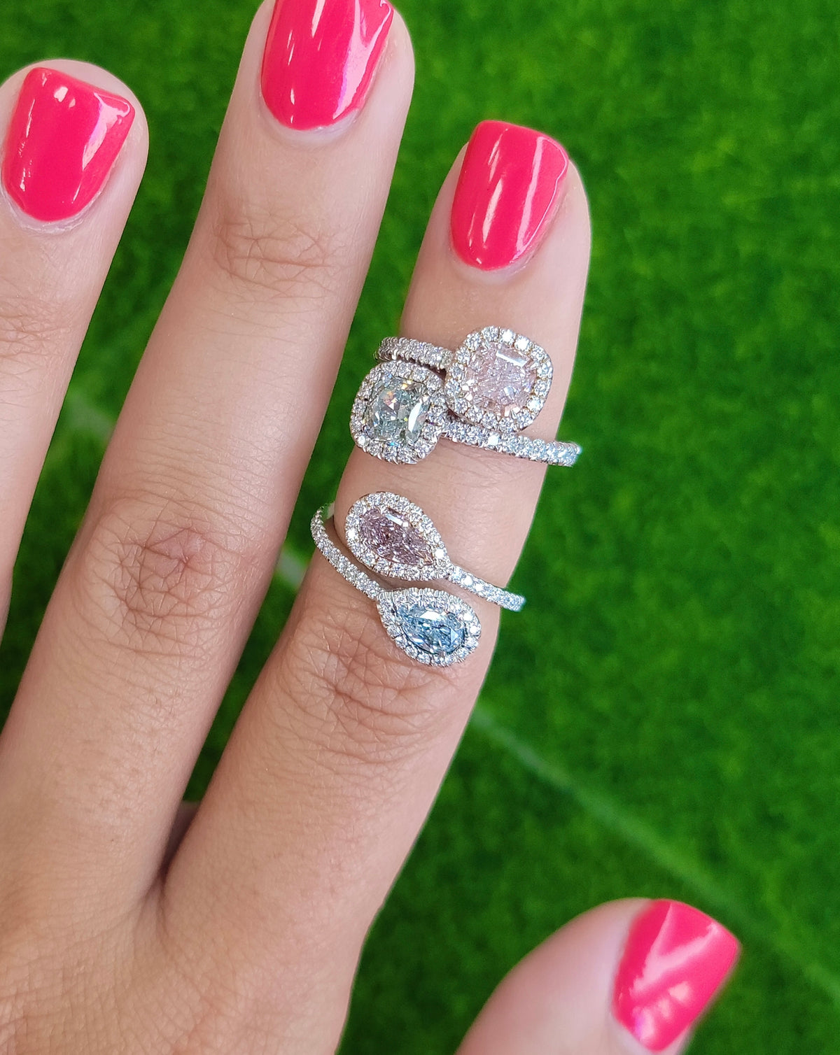 Toi et Moi Pink Diamond & Blue Diamond Ring